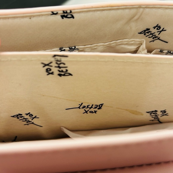 π§Έ Betsey Johnson Gummy Bear Satchel Handbag With Matching Wallet Blush NWT - Picture 11 of 17